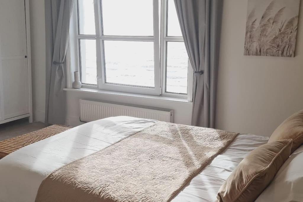 Beach View, 4 Bedroom House Opposite The Sea! Sleeps 10 ساندجيت المظهر الخارجي الصورة