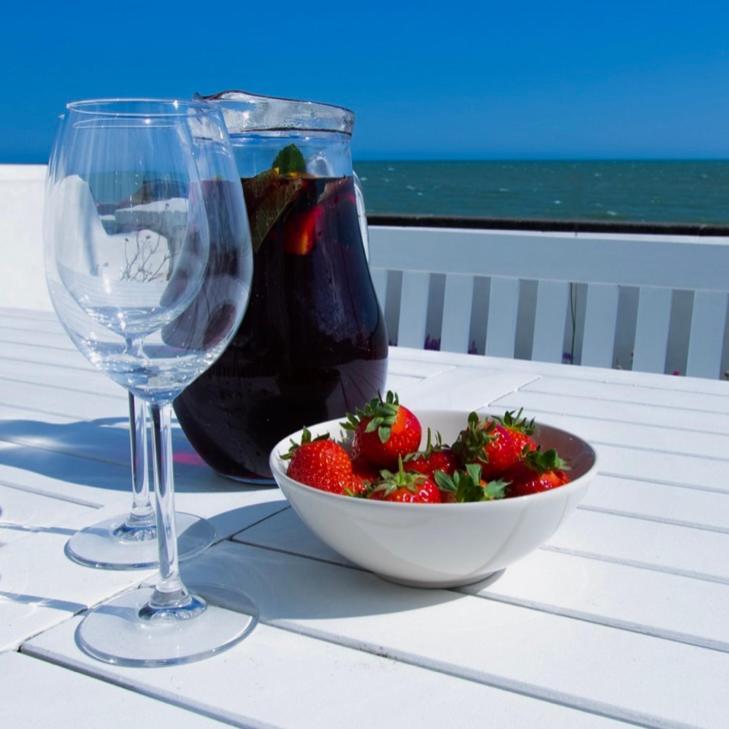 Beach View, 4 Bedroom House Opposite The Sea! Sleeps 10 ساندجيت المظهر الخارجي الصورة